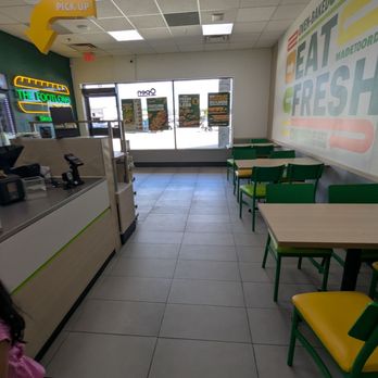 Subway - Sandwiches Near Me - Pickering, Ontario