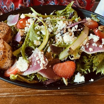 The Oak - Raleigh - Garden salad with scallops. - New American Near Me - Raleigh, North Carolina The Oak - Raleigh - Garden salad with scallops. - New American Near Me - Raleigh, North Carolina