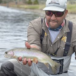 Ken's Anglers - Excellent fly fishing.