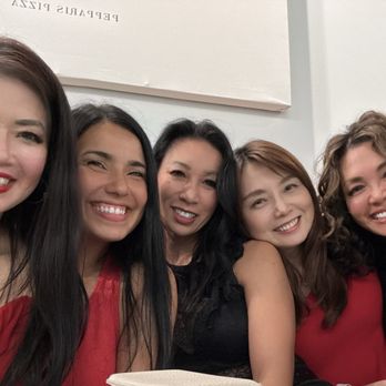 El Apartamento - We clean up really nicely for a night out with the gals. - Burgers Near Me - San Jose, California