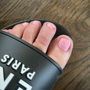 26 Nail Lounge - Nail Salons Near Me - Macomb, Michigan