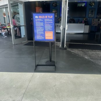 Dave & Buster's Los Angeles - Hollywood - Sports Bars Near Me - Los Angeles, California
