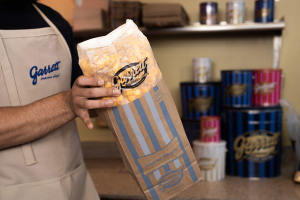 Garrett Popcorn Shops by null