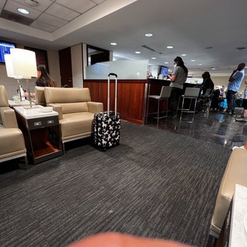 United Club - Airport Lounges Near Me - Dulles, Virginia United Club - Airport Lounges Near Me - Dulles, Virginia