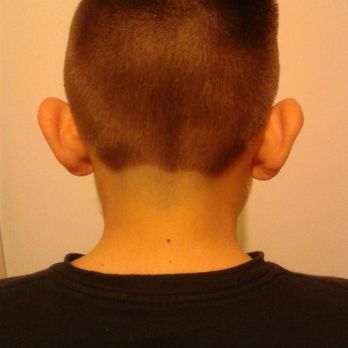 Supercuts - We were their last customer of the night and they were nice enough to stay open until they finished, but this line is really bad. - Hair Salons Near Me - HEMET, California