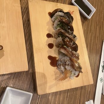 Zakuro - Unaten Maki - Sushi Bars Near Me - Lincoln, California Zakuro - Unaten Maki - Sushi Bars Near Me - Lincoln, California