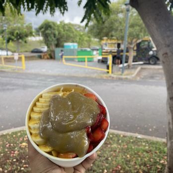 Mo 'Ono Hawai'i - Açaí with lilikoi butter and poi - Food Trucks Near Me - Kahului, Hawaii