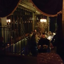 Prinzipal Kreuzberg - Una sorpresa al tocar al timbre de este local en el que la.buena música y el mimo a las copas nos encantaron.