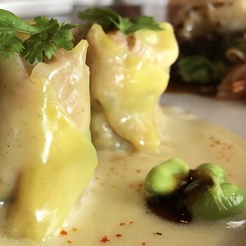 Lucky Belly - Lobster shumai, part of the appetizer sampler - Bars Near Me - Honolulu, Hawaii