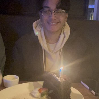 Yard House - Birthday cake - Bars Near Me - Long Beach, California