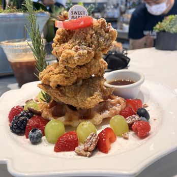 Sweet Maple - Chicken & waffles - Breakfast & Brunch Near Me - Santa Monica, California Sweet Maple - Chicken & waffles - Breakfast & Brunch Near Me - Santa Monica, California