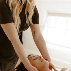 Caroline Full-Body Relax Spa