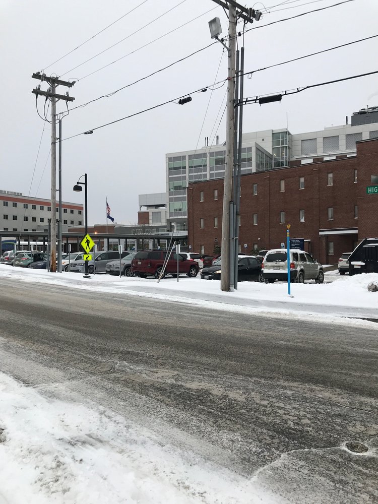 CENTRAL MAINE MEDICAL CENTER 76 High St, Lewiston, Maine Hospitals