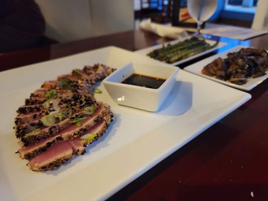 3rd & Cherry Steak and Seafood and Bar by null
