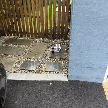 Domino's Pizza - Worst delivery ever. It says leave at door not the garage. How was I supposed to find this in the dark?! - Pizza Near Me - Berkeley Heights, New Jersey Domino's Pizza - Worst delivery ever. It says leave at door not the garage. How was I supposed to find this in the dark?! - Pizza Near Me - Berkeley Heights, New Jersey