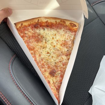 Ramundo's Pizzeria - Pizza Near Me - Cincinnati, Ohio