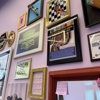Das' Creamery MooTown - Cute decor - Ice Cream & Frozen Yogurt Near Me - Morristown, New Jersey