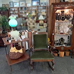 Hunt & Gather Home & Estate Sales