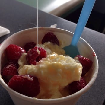 Salju Dessert - Mango snow with extra condensed milk and raspberries - Desserts Near Me - Alhambra, California Salju Dessert - Mango snow with extra condensed milk and raspberries - Desserts Near Me - Alhambra, California
