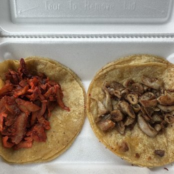 Lucido's Tacos - Al Pastor and Tripa - Mexican Near Me - Chicago, Illinois
