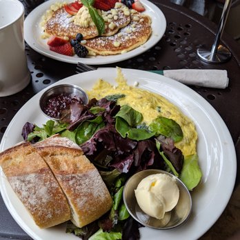 Urth Caffé - Orange - The spinach and feta omelette - Coffee & Tea Near Me - Orange, California