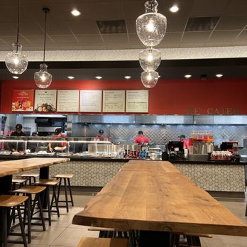 Panda Express - The lobby seats so many people and it's very clean - Chinese Near Me - Clarksville, Tennessee