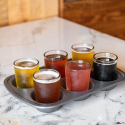 Mammoth Burger - Beer Flight! Try 6 of our 20 taps to find your favorite!