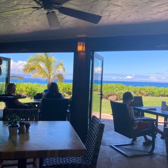 Castaway Cafe - Restaurant - American Near Me - Lahaina, Hawaii