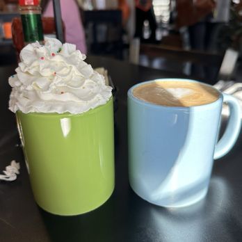 The Hangout - Thai tea espresso and lavender latte - Breakfast & Brunch Near Me - Walnut Creek, California
