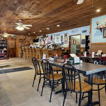 The Hen House Cafe - Inside - Breakfast & Brunch Near Me - Lebanon, Maine The Hen House Cafe - Inside - Breakfast & Brunch Near Me - Lebanon, Maine