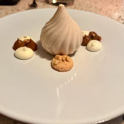 Virgin Voyages - Valiant Lady Extra Virgin dessert