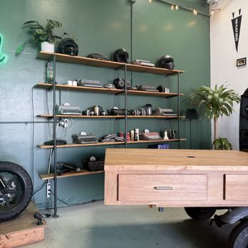 Gremlin Garage - Coffee & Tea Near Me - Costa Mesa, California