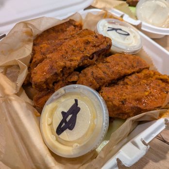 Stella's Lounge - Poor Man's Wings - Burgers Near Me - Grand Rapids, Michigan