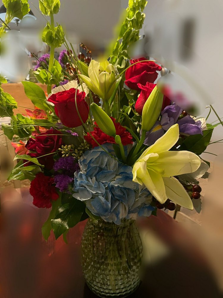 CREATIVE FLOWERS Updated September 2024 104 Photos & 99 Reviews