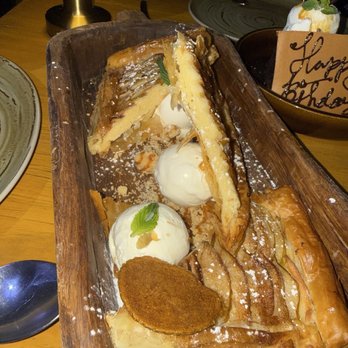 Chambao Cancun - Pear crisp dessert - Steakhouses Near Me - Cancún, ROO Chambao Cancun - Pear crisp dessert - Steakhouses Near Me - Cancún, ROO
