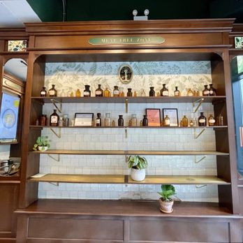 Le Botaniste - Apothecary jars - Vegan Near Me - New York, New York Le Botaniste - Apothecary jars - Vegan Near Me - New York, New York