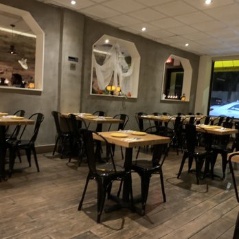 Kin'd - Inside - Thai Near Me - Fresh Meadows, New York