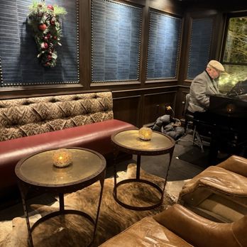Walloon Lake Inn - Piano Bar - American Near Me - Walloon Lake, Michigan Walloon Lake Inn - Piano Bar - American Near Me - Walloon Lake, Michigan