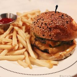 Hoexter’s - Double smash cheeseburger