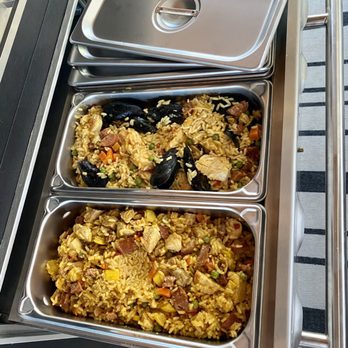 Harry's Continental Kitchens - Our lunch was this delicious seafood paella and country paella - Delis Near Me - Longboat Key, Florida Harry's Continental Kitchens - Our lunch was this delicious seafood paella and country paella - Delis Near Me - Longboat Key, Florida