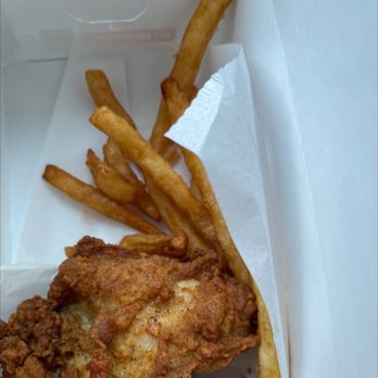 KFC - This is what you get for 6.35. Not even worth it!!! - Fast Food Near Me - Chesterfield, Virginia KFC - This is what you get for 6.35. Not even worth it!!! - Fast Food Near Me - Chesterfield, Virginia