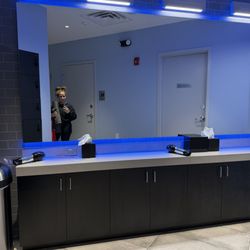 Yoga Joint Weston - Hair drying station