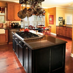 Hantel Kitchens & Baths