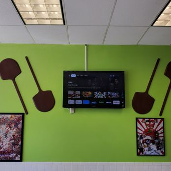 Pizza Crush - New Decor. - Pizza Near Me - Pomona, California