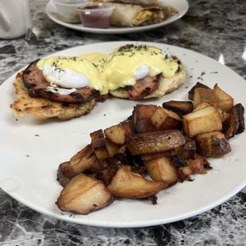 Twin City Diner - Eggs Benedict on a biscuit - Diners Near Me - Biddeford, Maine Twin City Diner - Eggs Benedict on a biscuit - Diners Near Me - Biddeford, Maine