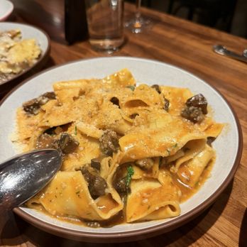 Daisies - Pappardelle - Pasta Shops Near Me - Chicago, Illinois
