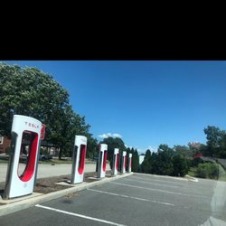 Tesla Supercharger - Wallace