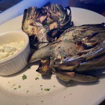 Rutherford Grill - Artichoke - American Near Me - Rutherford, California