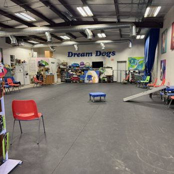 Southwest Boulder & Stone - Dream Dogs has a nice new planter in the staging area. - Building Supplies Near Me - Indio, California Southwest Boulder & Stone - Dream Dogs has a nice new planter in the staging area. - Building Supplies Near Me - Indio, California