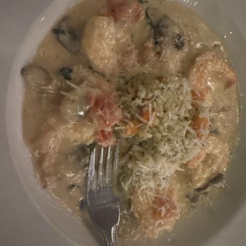 Zozo's Ristorante - Shrimp scampi in basil cream sauce - Italian Near Me - Reno, Nevada Zozo's Ristorante - Shrimp scampi in basil cream sauce - Italian Near Me - Reno, Nevada